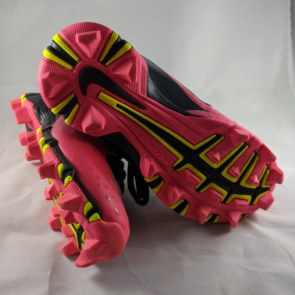 Nike youth cleats - Picture 2 of 5